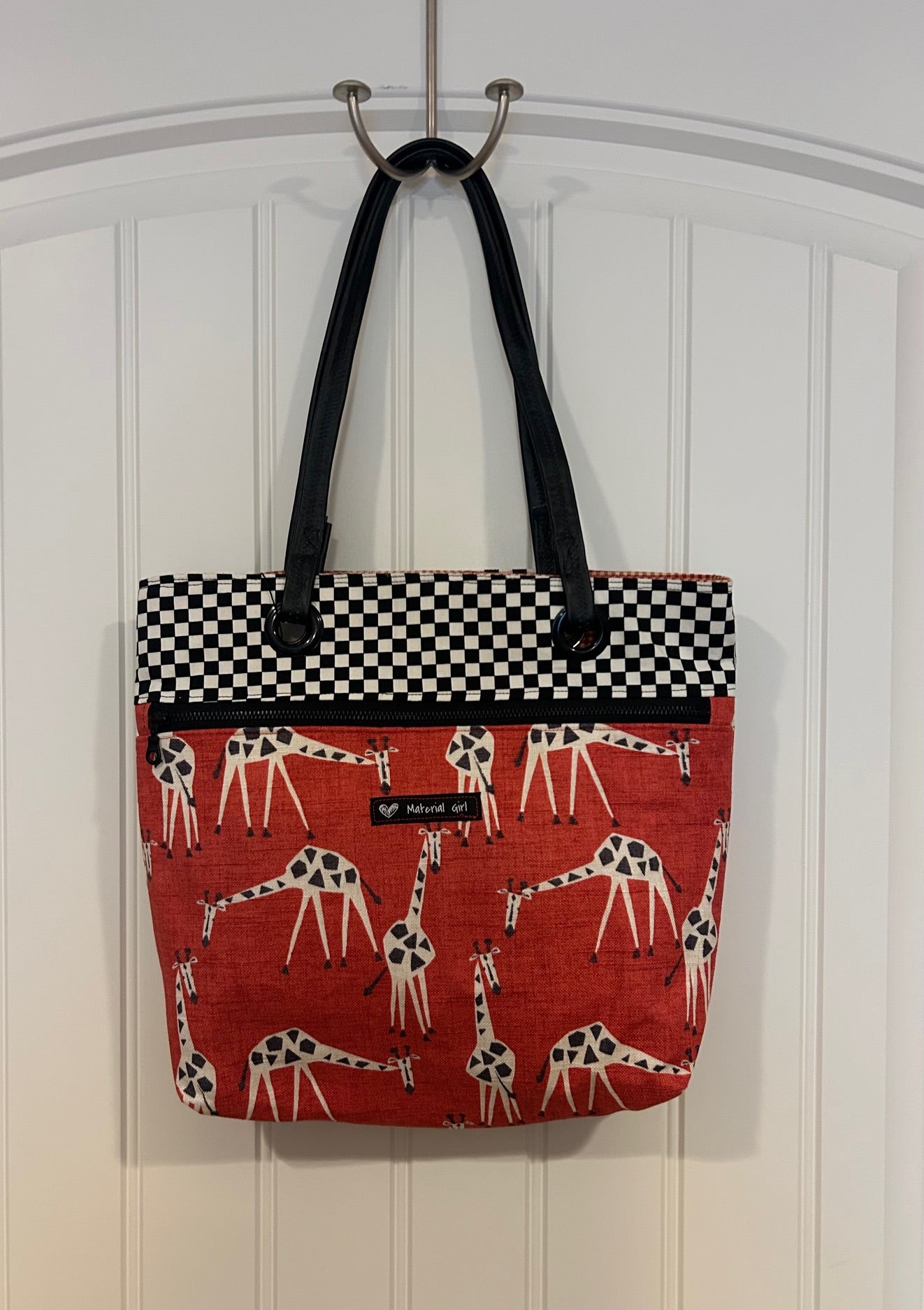 Giraffe Tote Bag with Black & white check