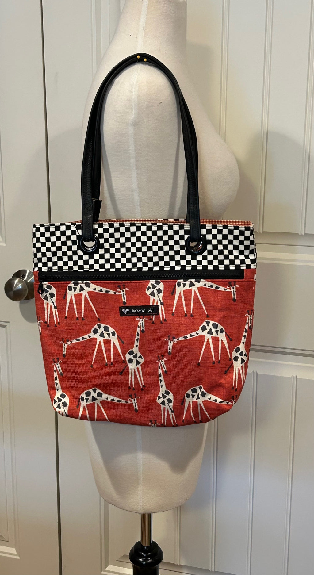 Giraffe Tote Bag with Black & white check